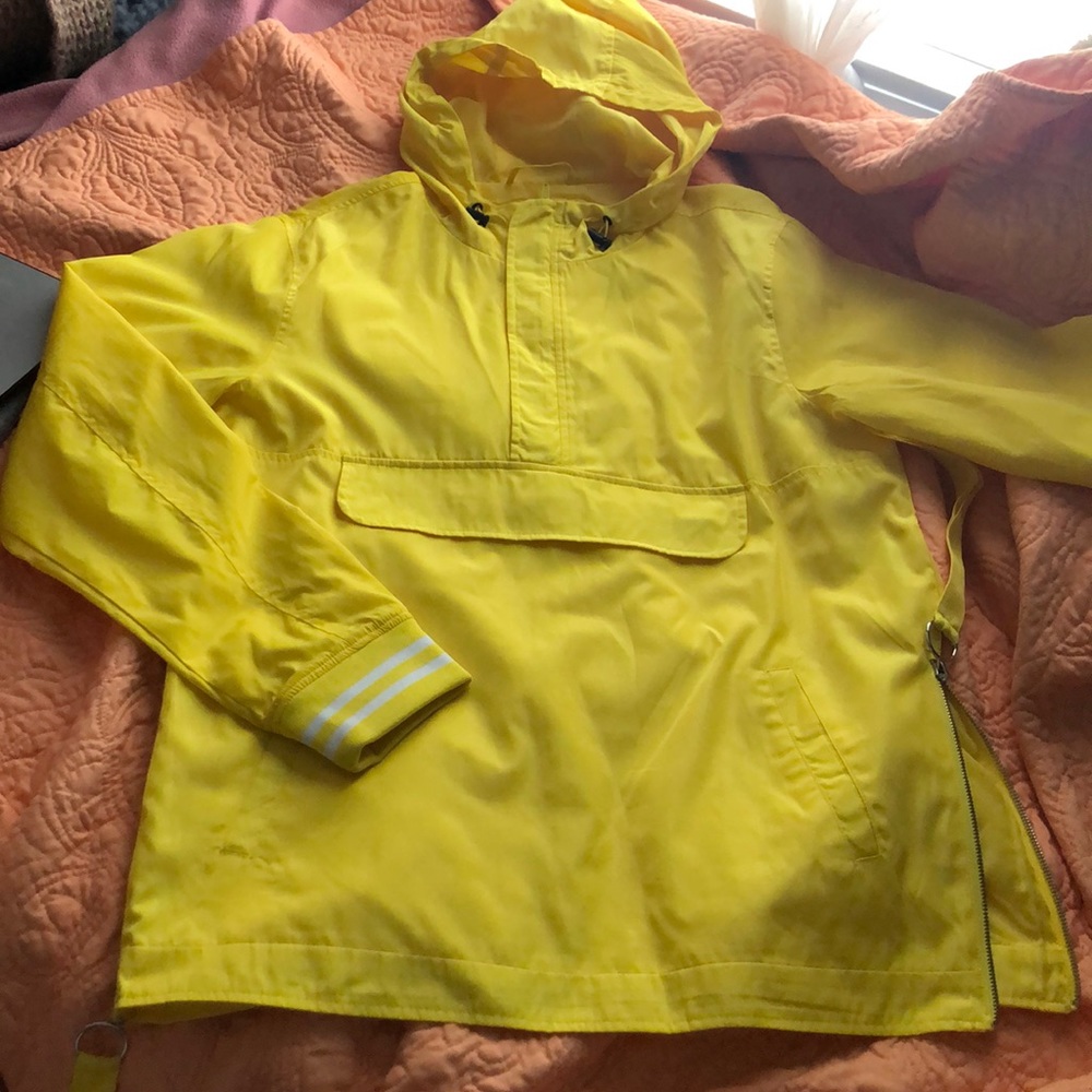 Yellow men’s light weight rain coat
